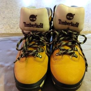 TIMBERLAND BOOTS